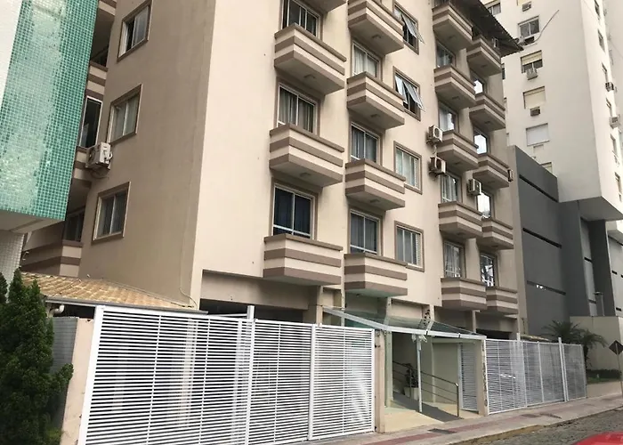 Apartamento Balneário Camboriú - 2 quartos 80m do mar